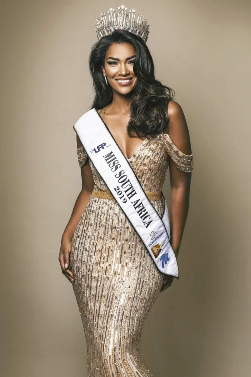 Sasha-Lee Olivier Is Crowned Miss SA - Sunday World