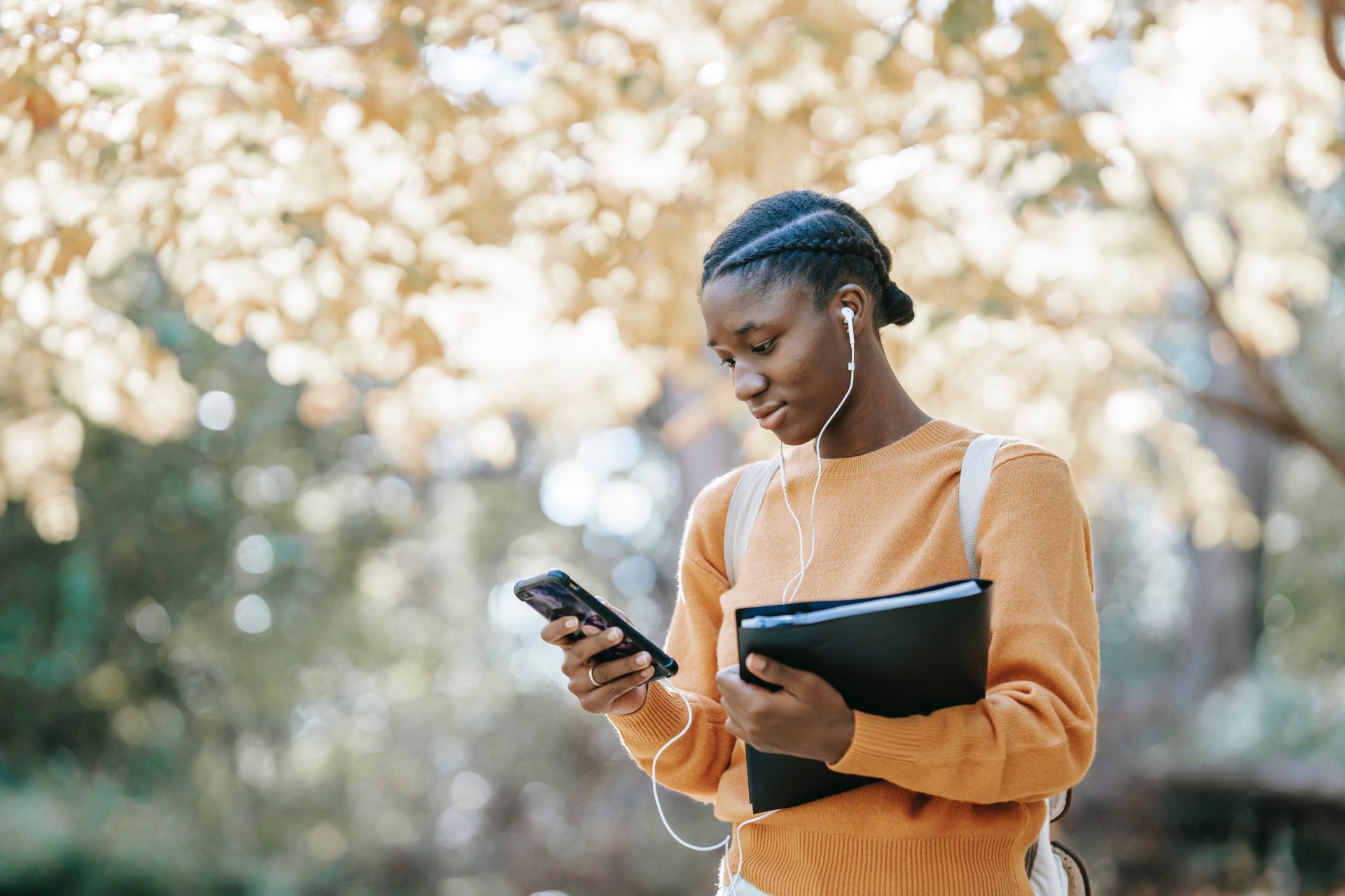 Telkom Music Powered by JOOX is the newest addition to Telkom Mobile’s product offering. Photo by Charlotte May from Pexels