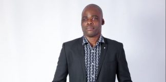 Bernard Cement – a Limpopo Mathematics teacher, was recognised for his brilliant teaching skills with a Stella Clark award by the University of Cape Town last week.