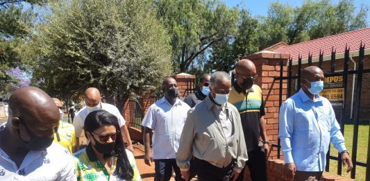 Former President Thabo Mbeki arrives at the Holy Family Colleage in Parktown to cast his vote. The colleage is a stone's throw away from the Thabo Mbeki Foundation. When asked who he is voting for, Mbeki said: 