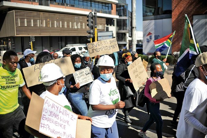 Parliament calls for better youth employment planning