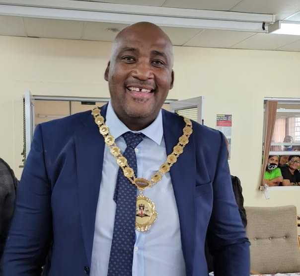 McKenzie aims for the president following a successful term as mayor