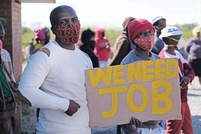 Unemployment rises to 32.9%, expert warns economy needs grow