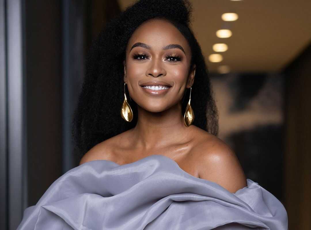 Nomzamo Mbatha acts alongside Bruce Willis