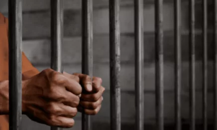 Man jailed for six months for theft and trespassing escapes